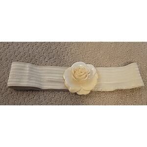 Charmant Vintage Rose Buckle Stretch Belt
